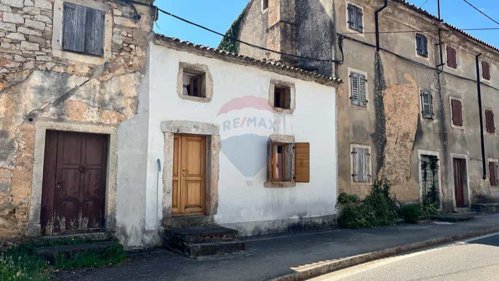loger dans Karojba, Istarska Zupanija 12030767