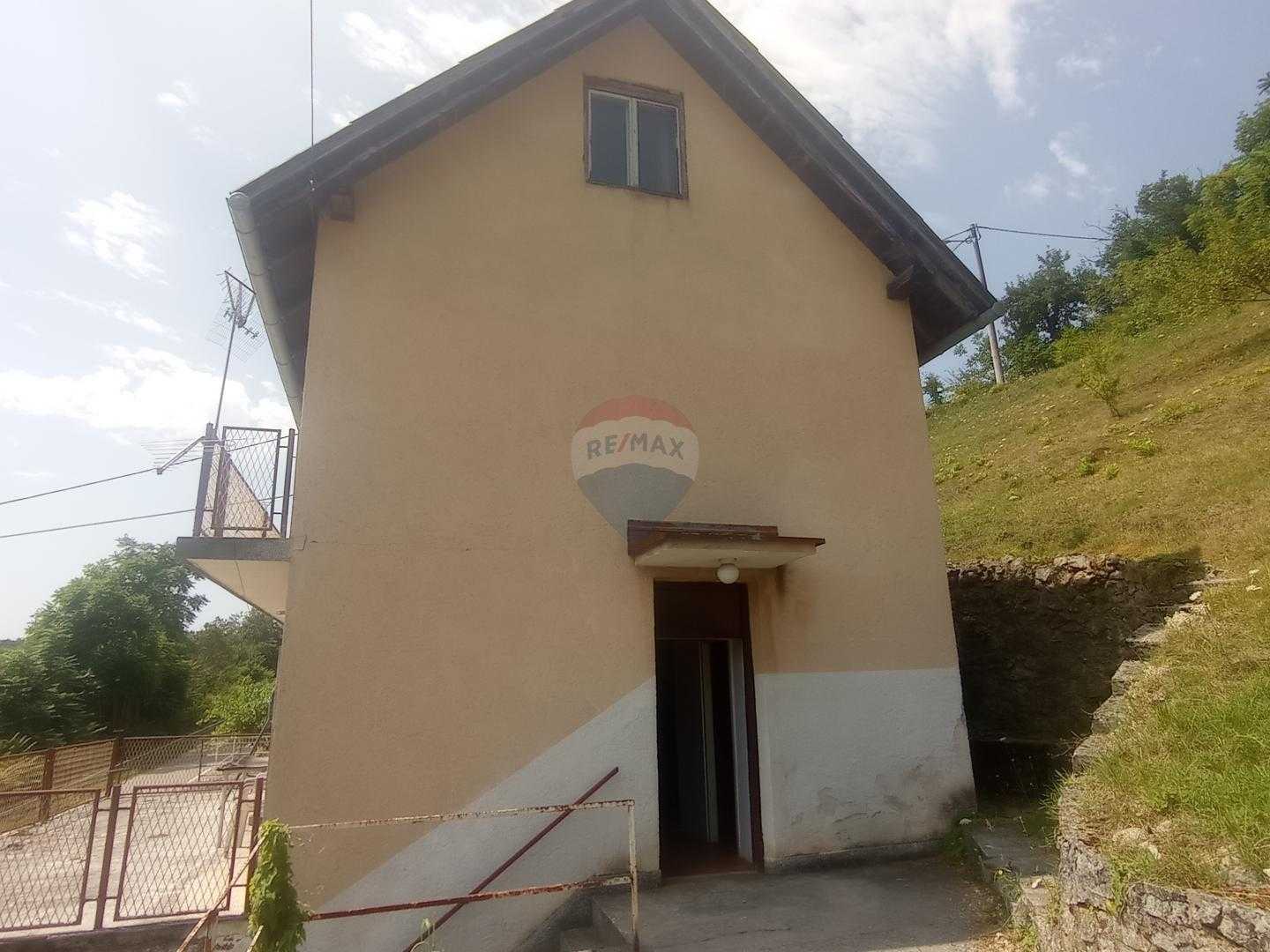 Dom w Skukani, Karlovačka županija 12030787