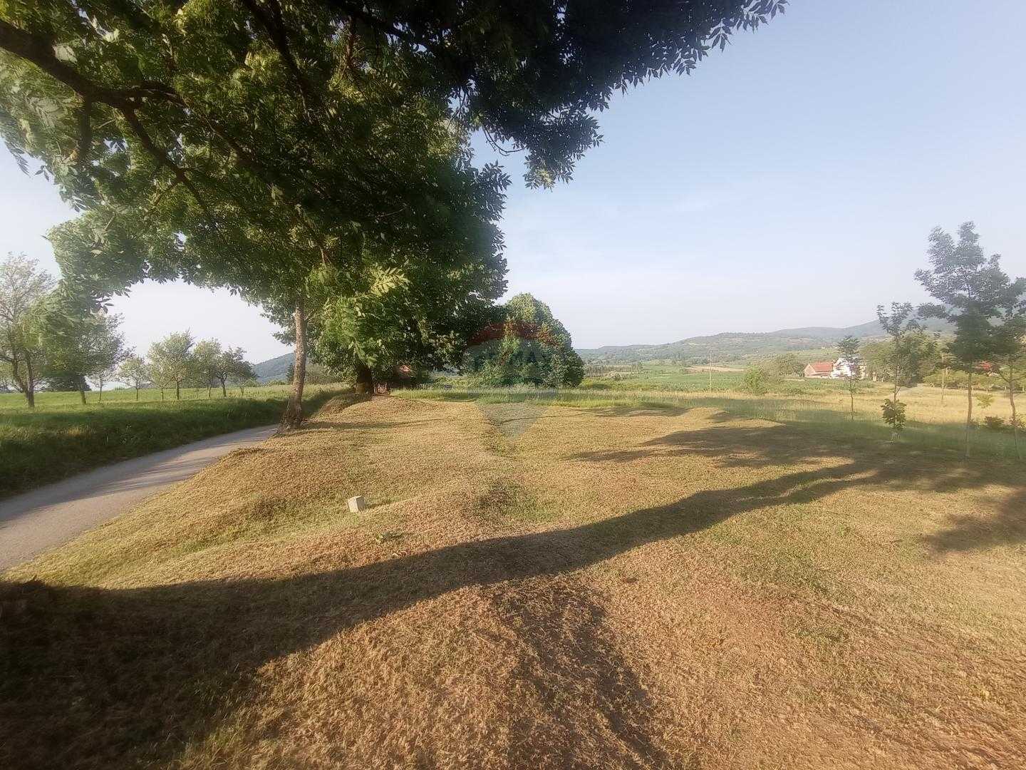 Tanah dalam Josipdol, Karlovacka Zupanija 12030865