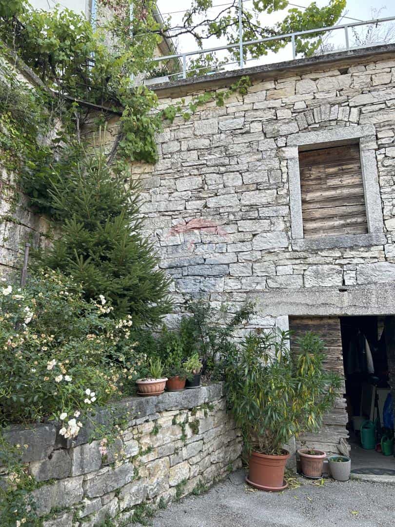 Rumah di Pazin, Istarska Zupanija 12030874