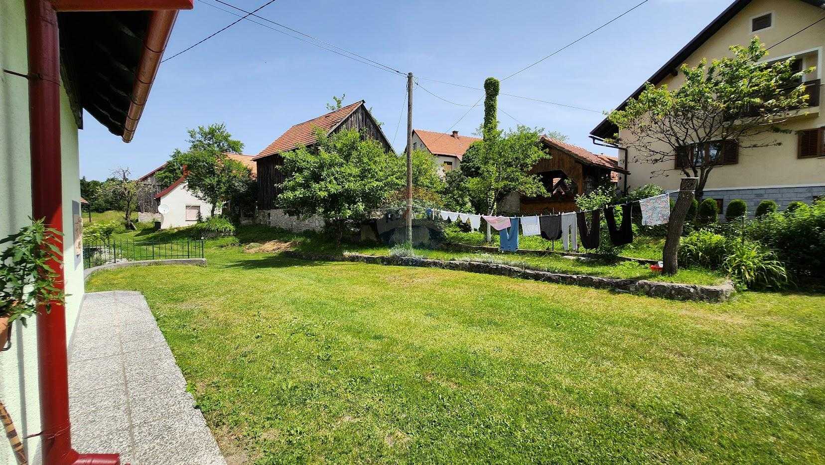 Rumah di Brod Moravice, Primorsko-Goranska Zupanija 12030927