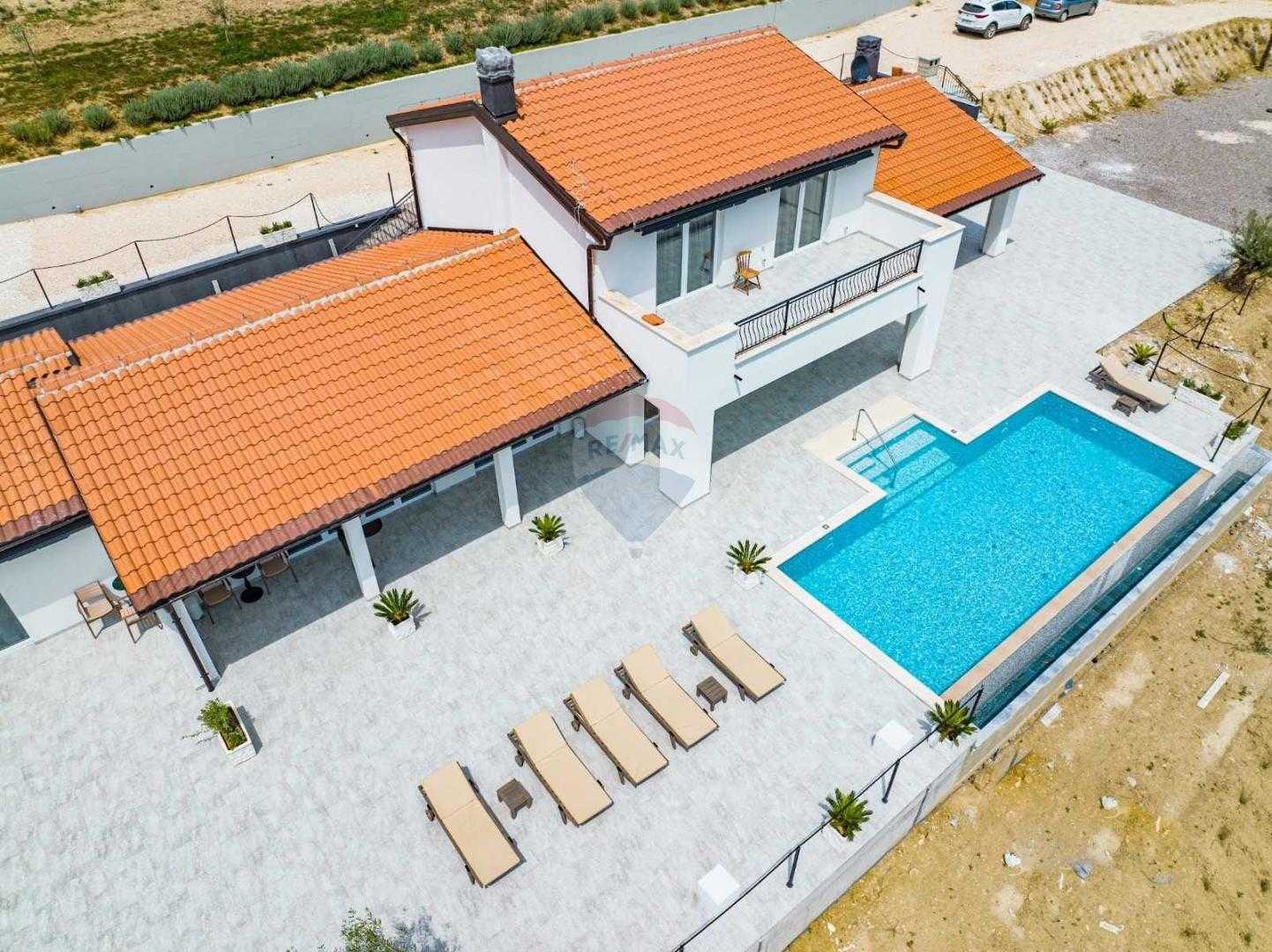Huis in Draguć, Istarska županija 12030974