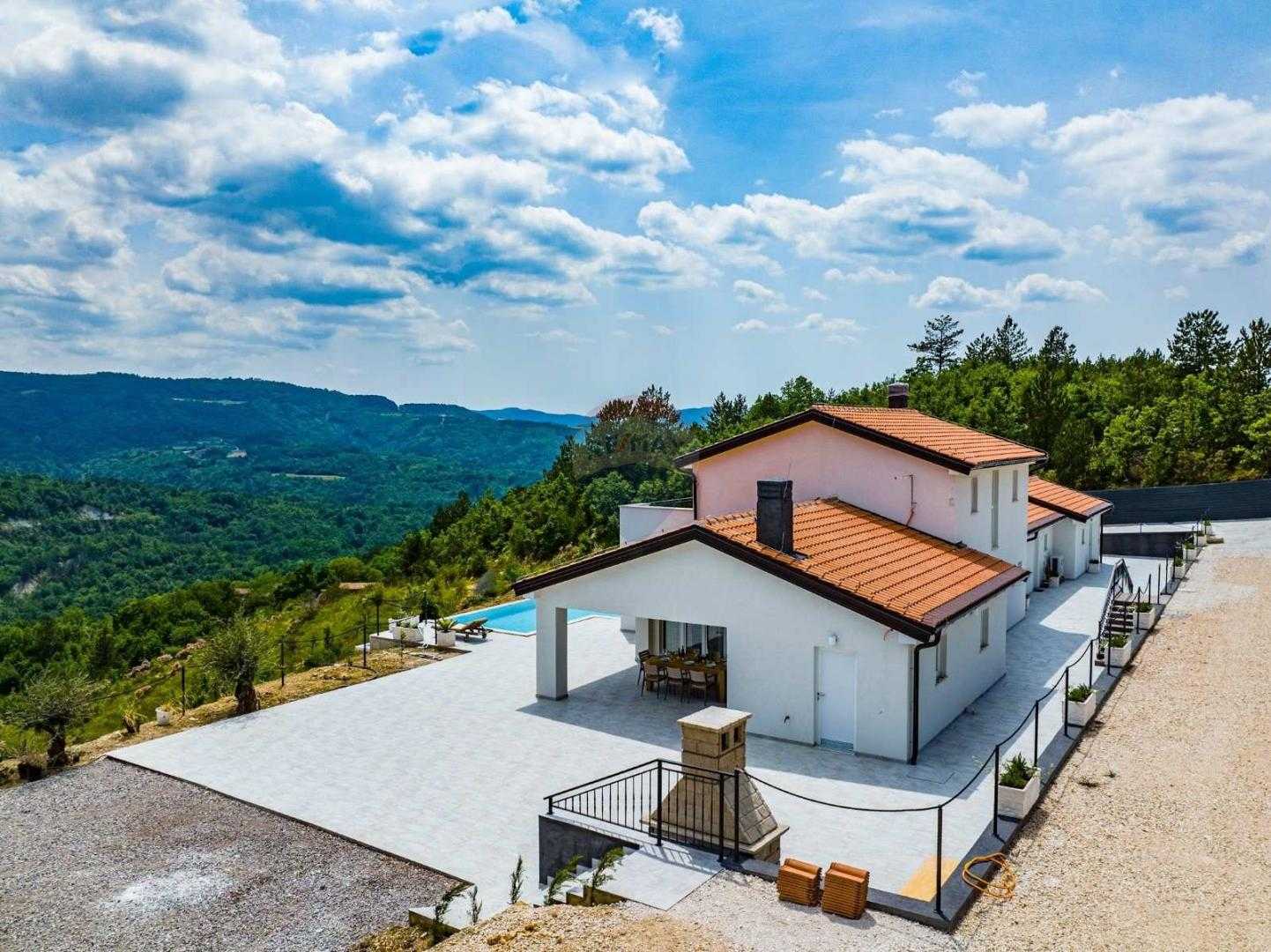 Huis in Draguć, Istarska županija 12030974