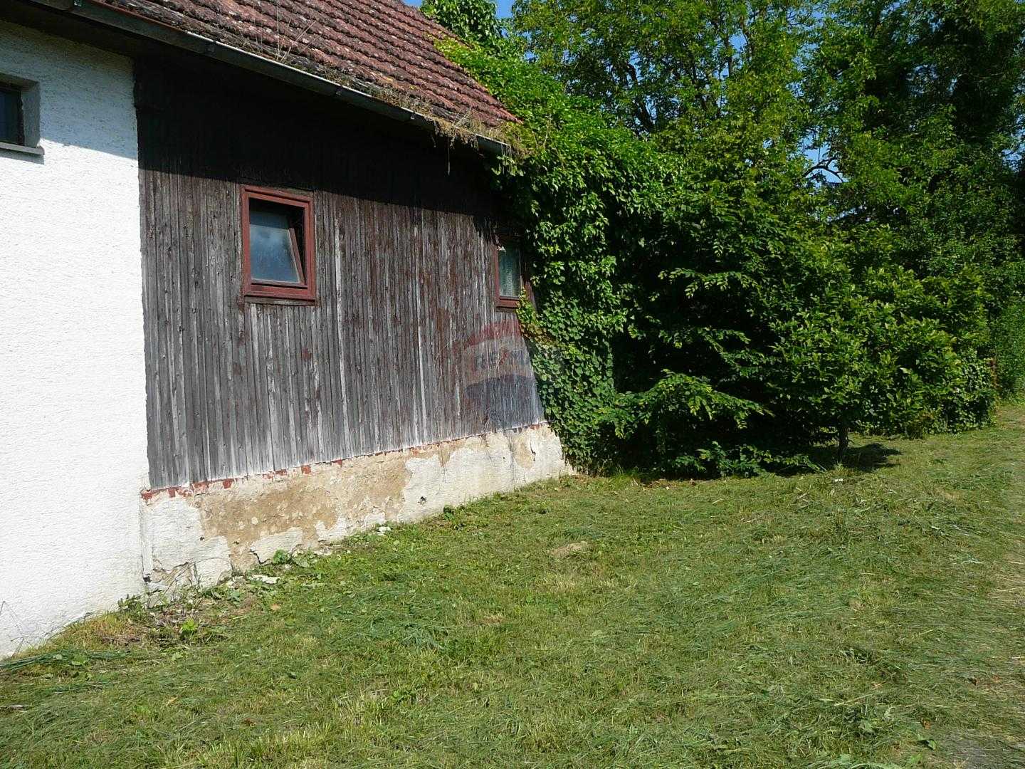 Land im Gornja Gračenica, Sisačko-moslavačka županija 12031033