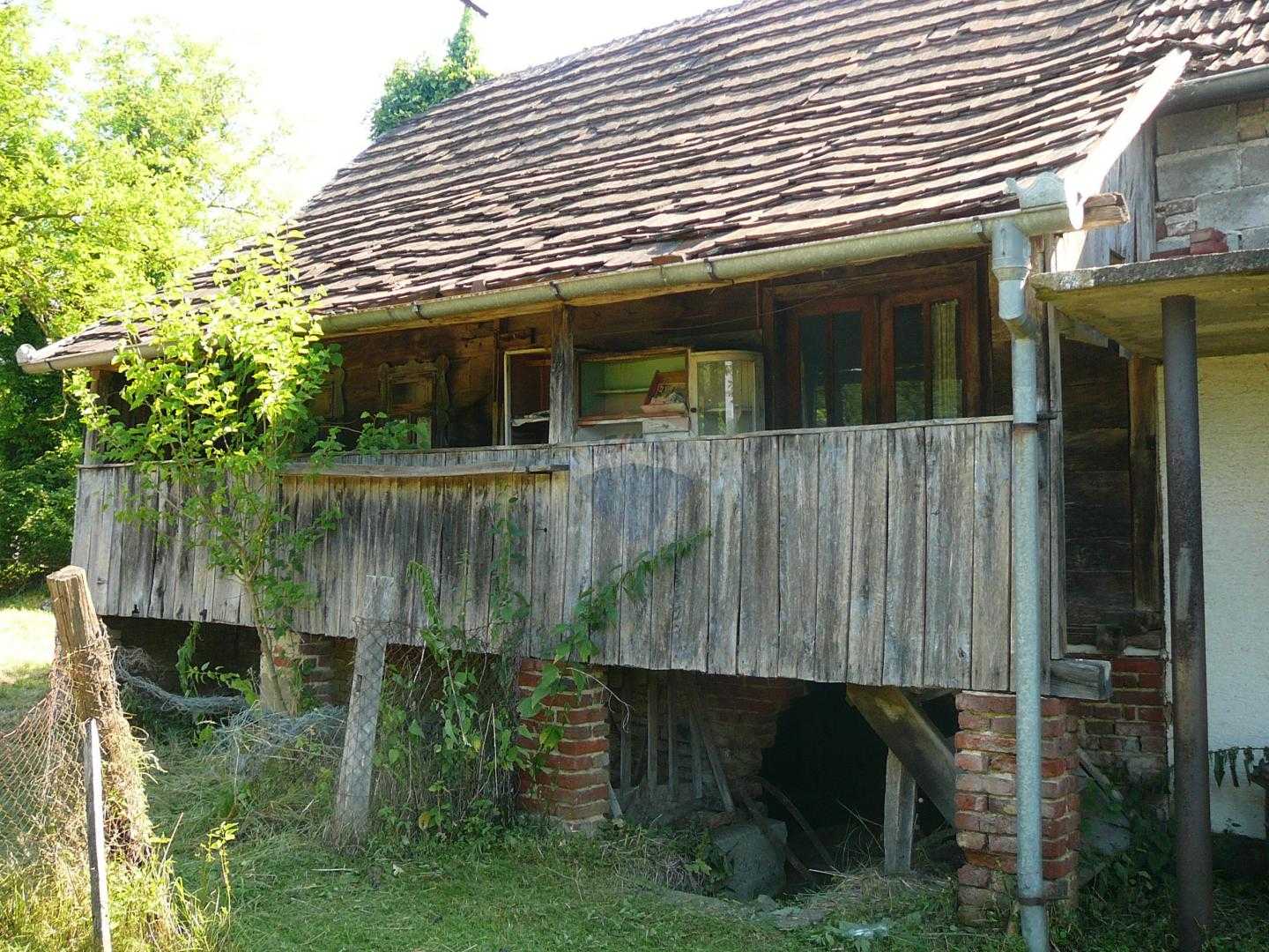 الأرض في Gornja Gračenica, Sisačko-moslavačka županija 12031033