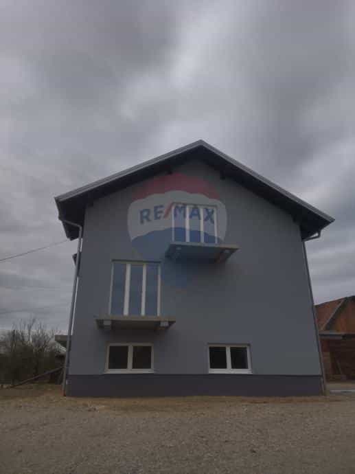 بيت في Mala Ostrna, زغربكا زوبانيجا 12031187