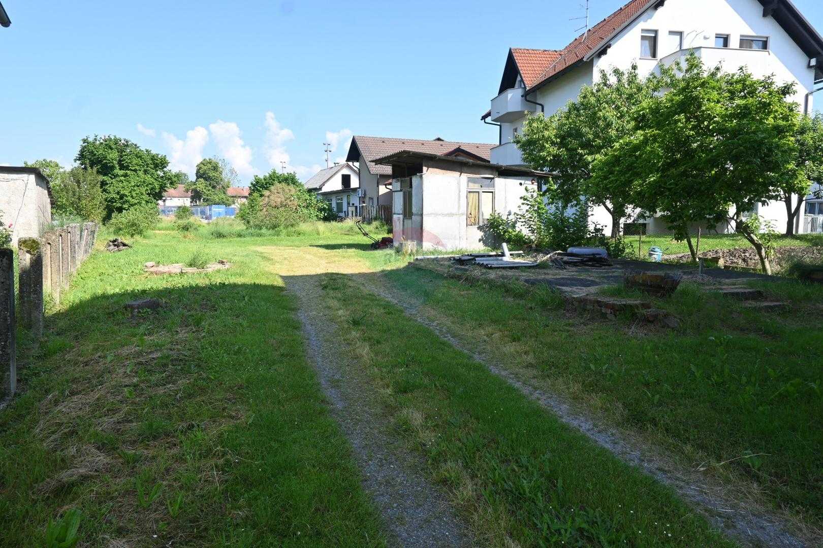 Huis in Dumovec, Zagreb, grad 12031225