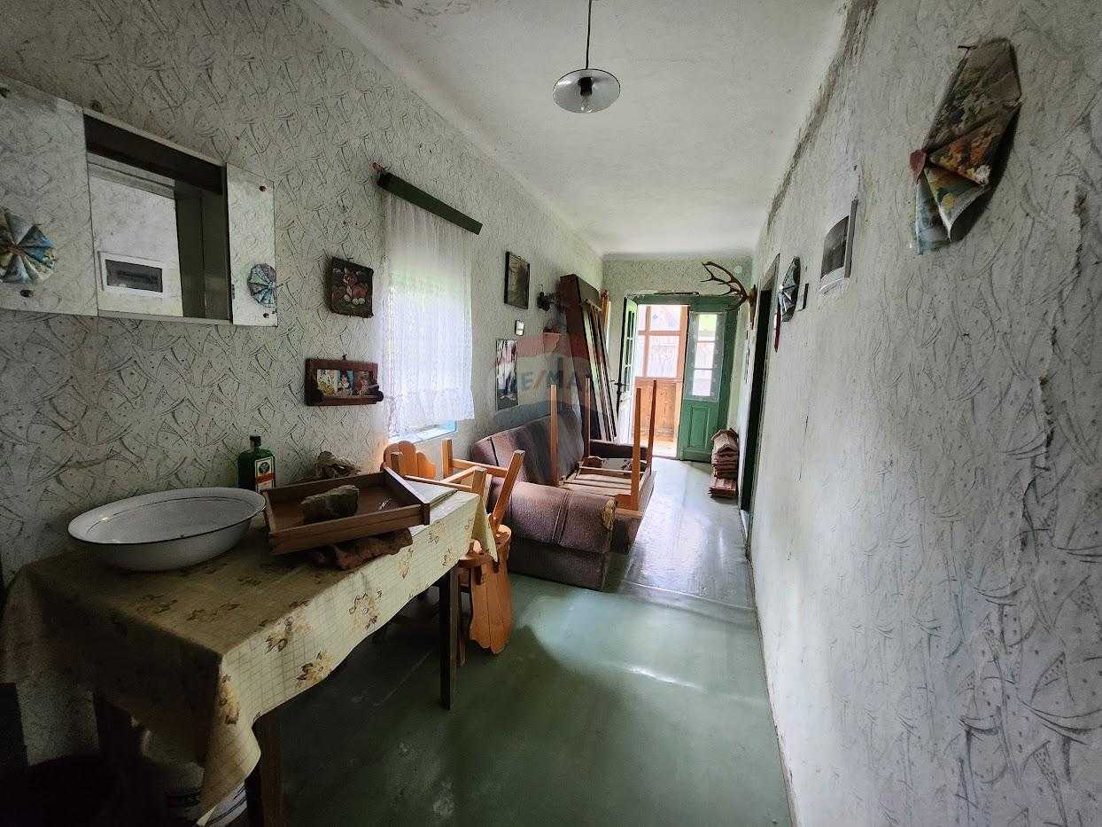 casa en Požar, Primorsko-goranska županija 12031295