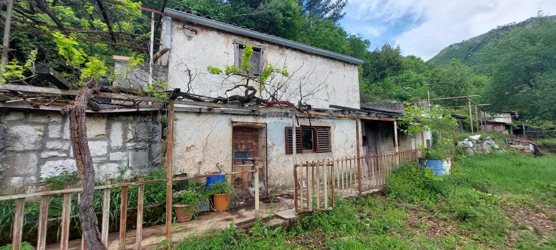 House in Mošćenička Draga, Primorsko-goranska županija 12031359