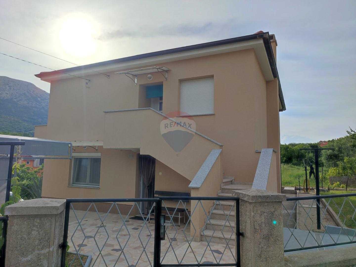σπίτι σε Μπάσκα, Primorsko-Goranska Zupanija 12031373