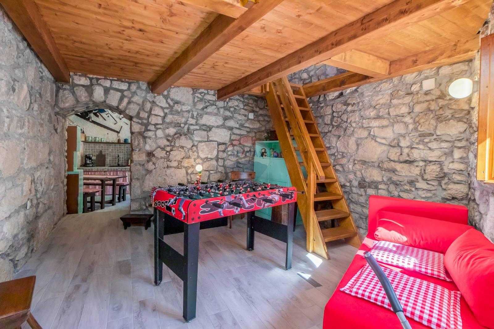 casa no Bribir, Primorsko-goranska županija 12031419