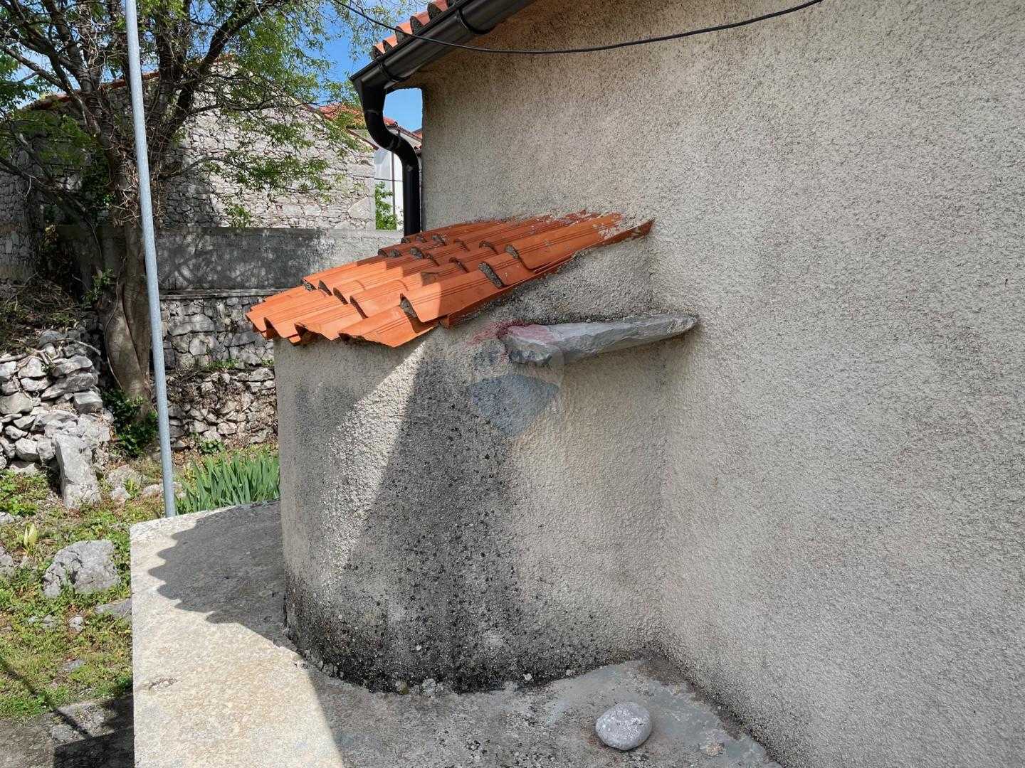 房子 在 Kornić, Primorsko-goranska županija 12031479