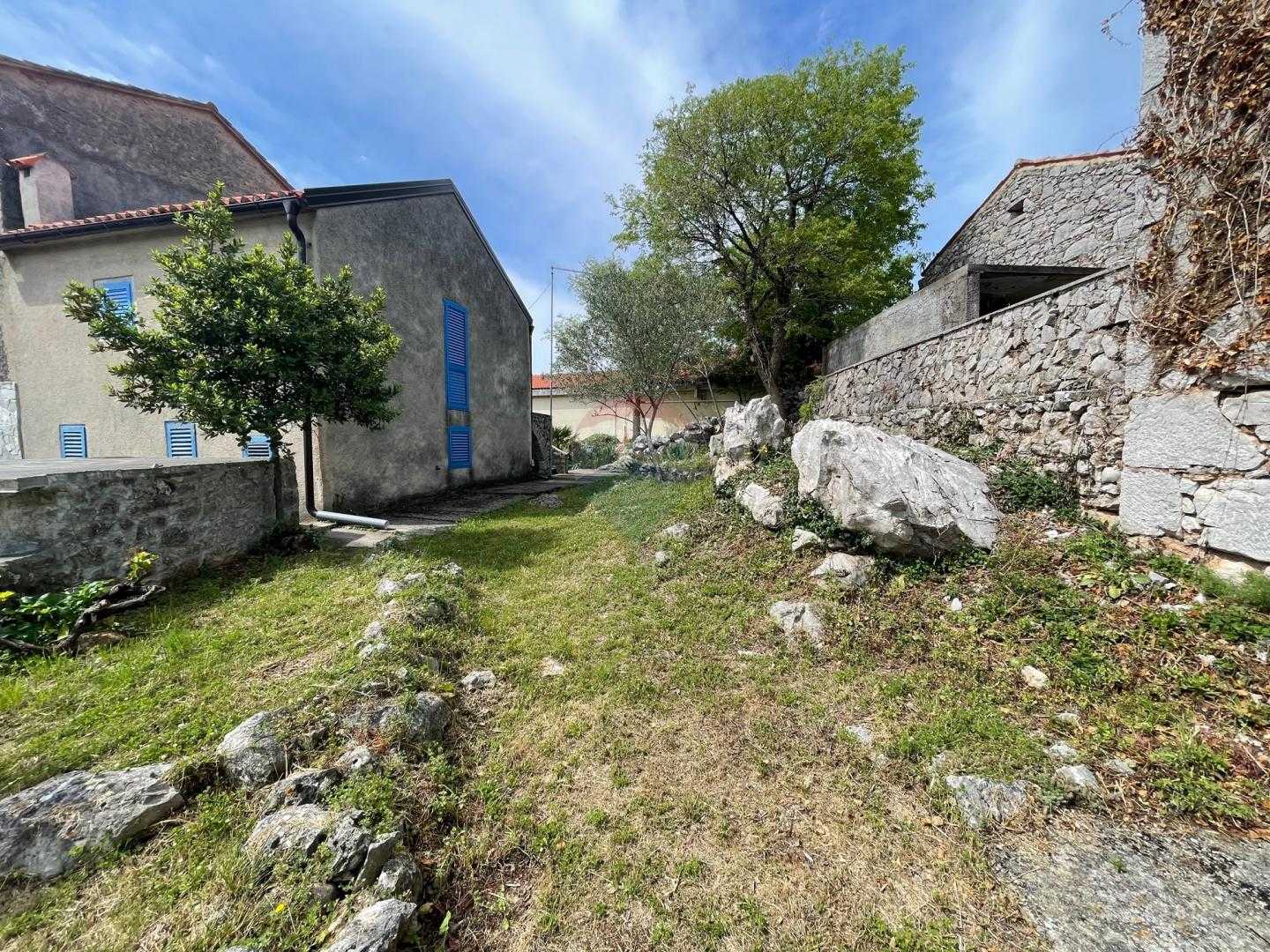Talo sisään Kornić, Primorsko-goranska županija 12031479