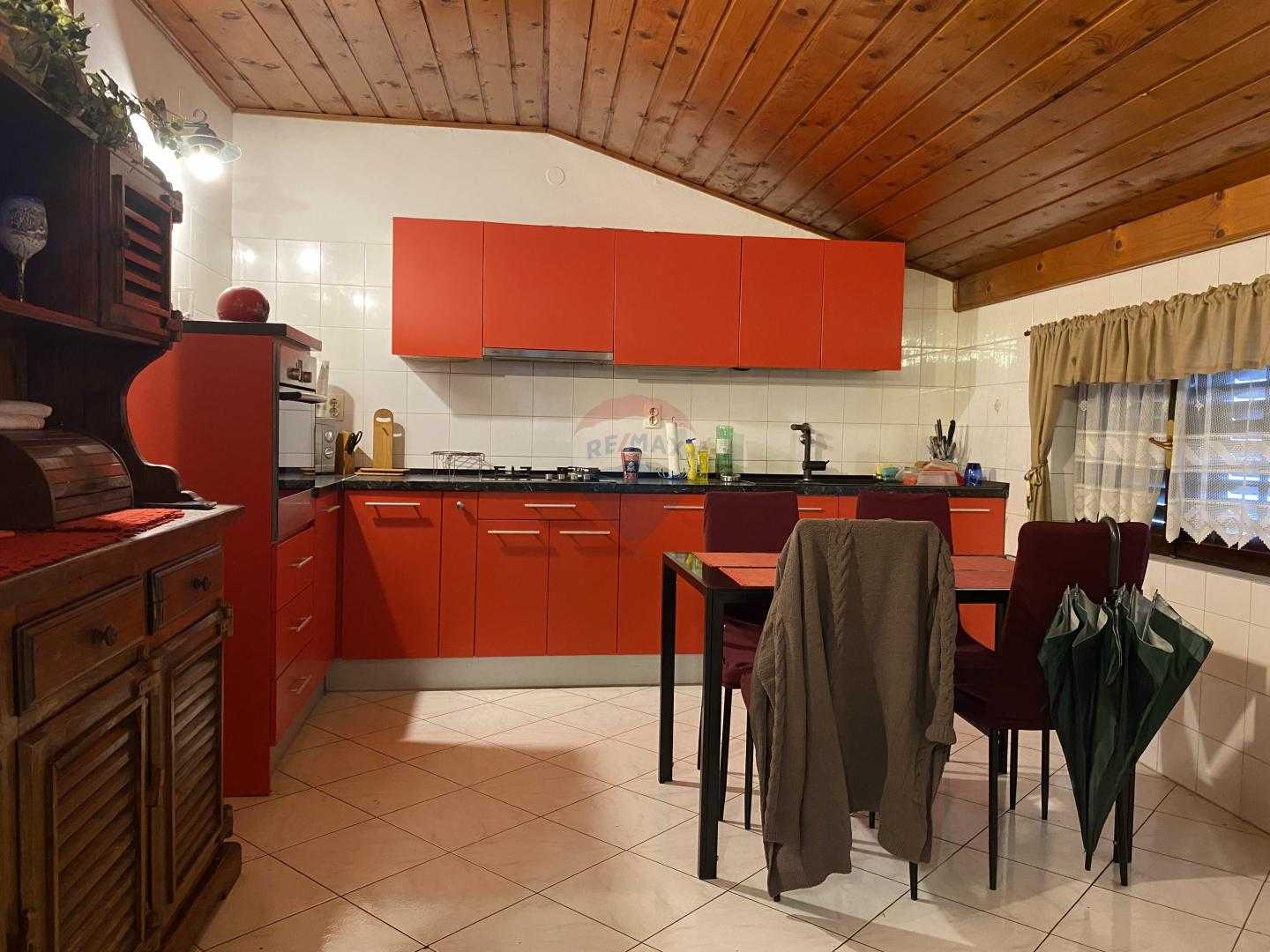 rumah dalam Rijeka, Primorsko-Goranska Zupanija 12031565
