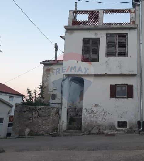 σπίτι σε Μπάσκα, Primorsko-Goranska Zupanija 12031662