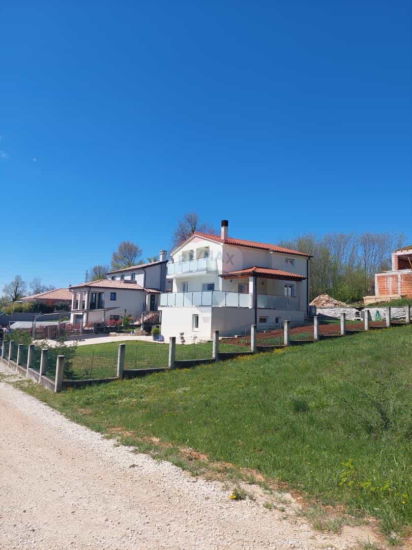 rumah dalam Bale, Istarska Zupanija 12031668
