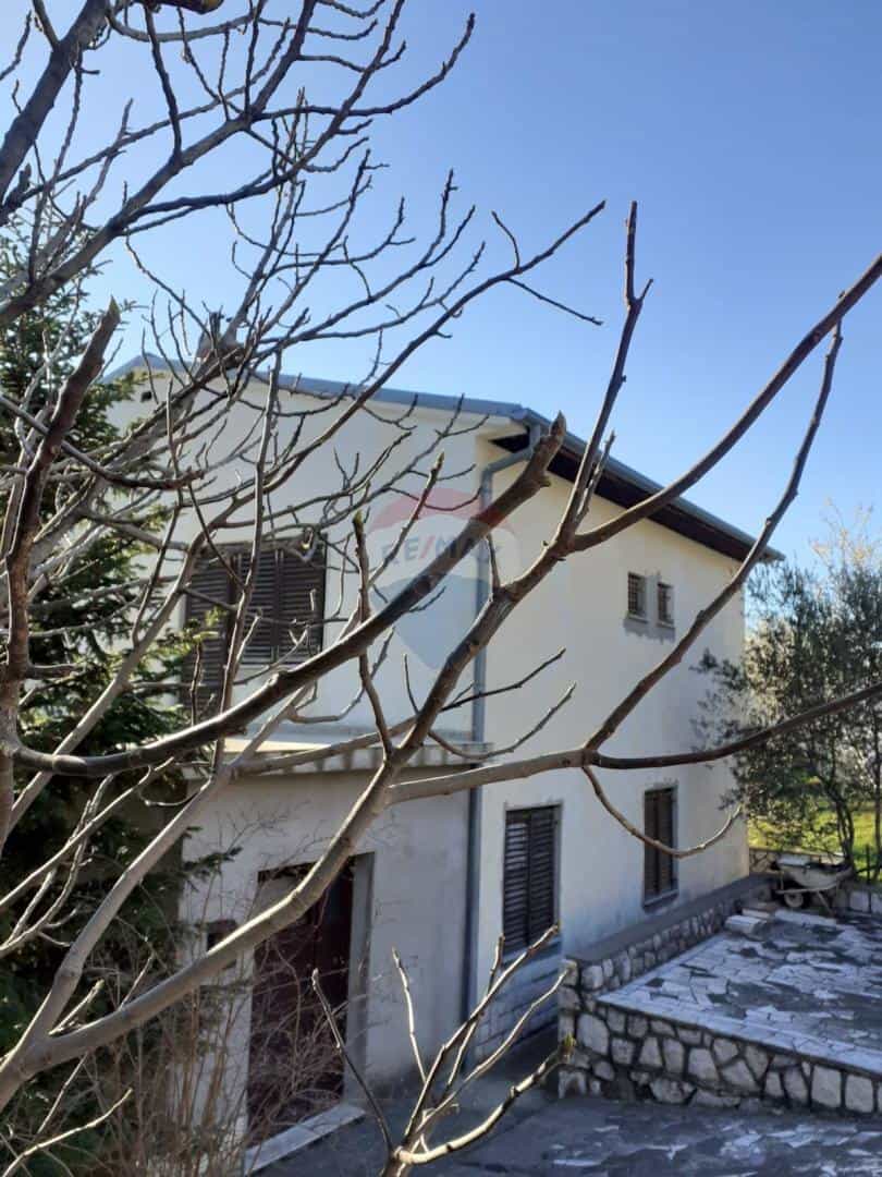 بيت في Bribir, Primorsko-goranska županija 12031684