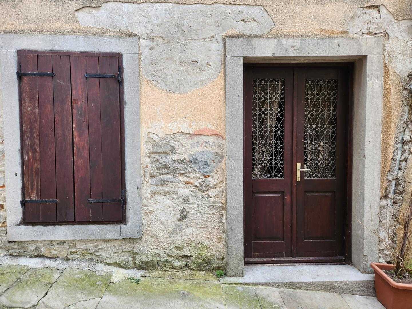 Lain di Buzet, Istarska županija 12031813
