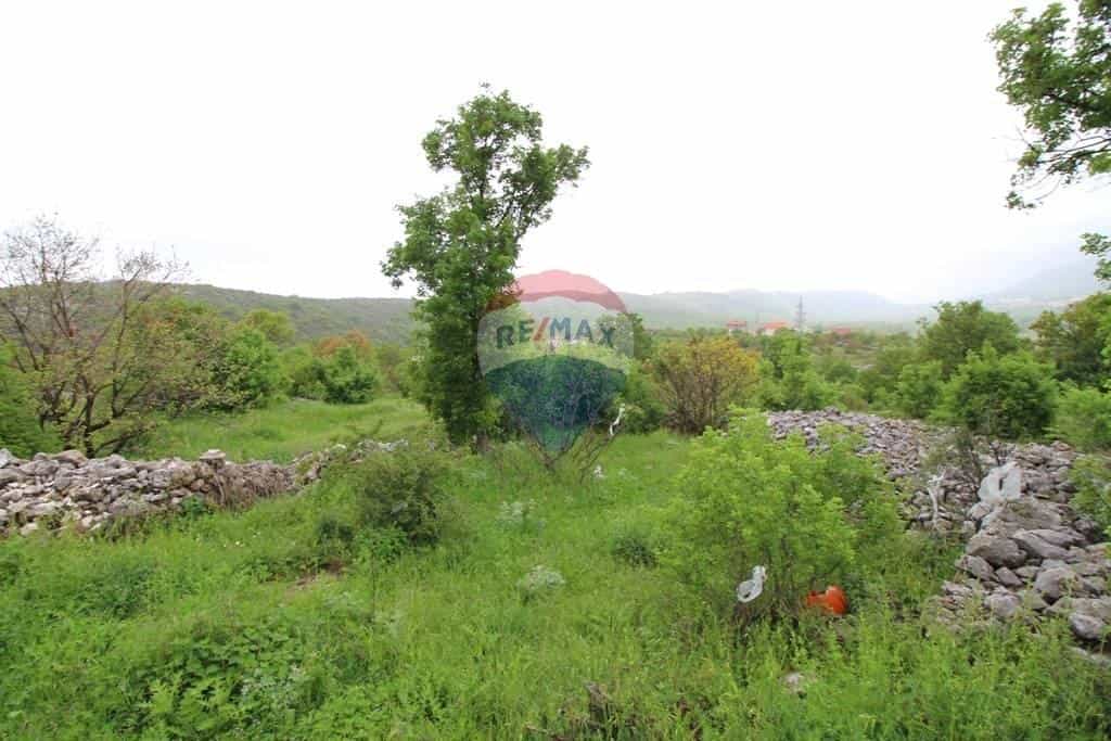 Terre dans Novi Vinodolski, Primorsko-Goranska Zupanija 12031959