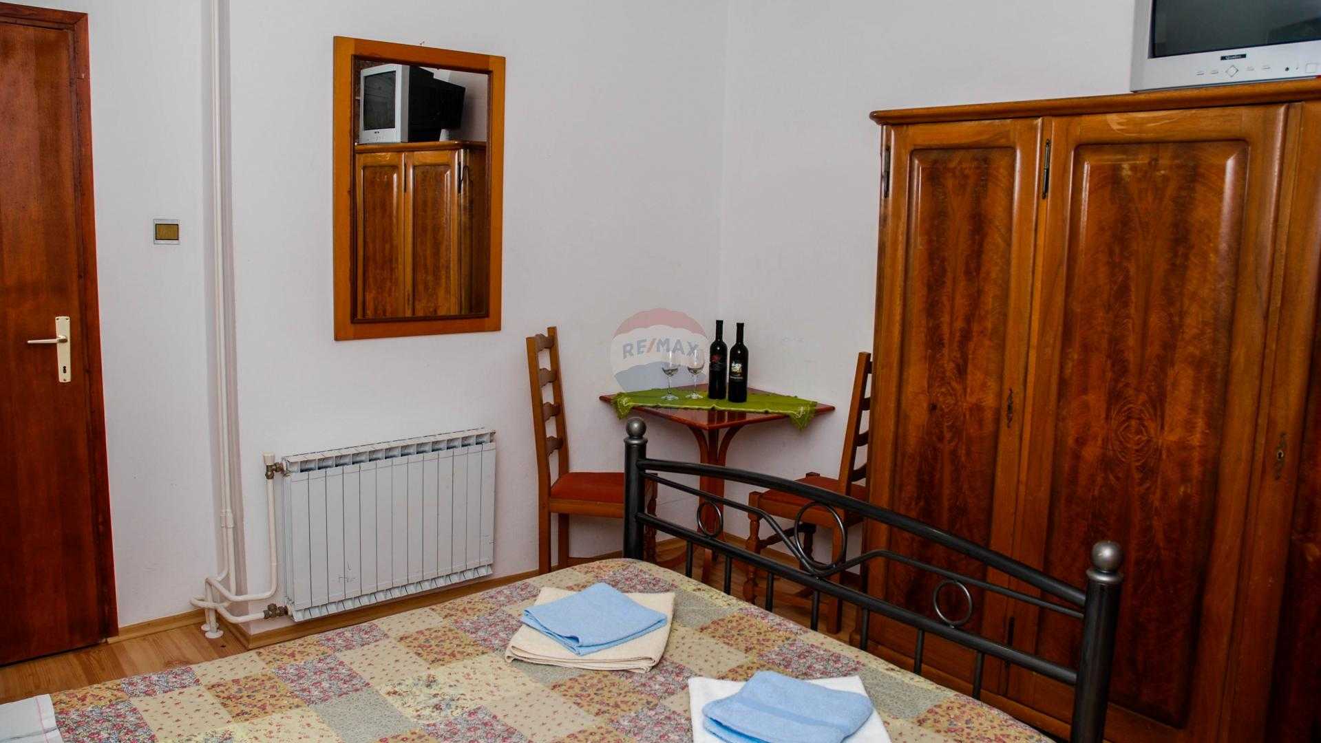 房子 在 Poreč, Istarska županija 12032113