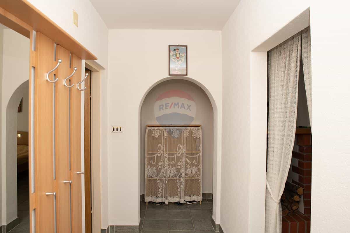 Dom w Lopar, Zupanija Primorsko-Gorańska 12032196