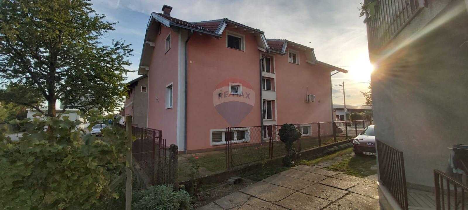 房子 在 Sesvete, Zagreb, Grad 12032215