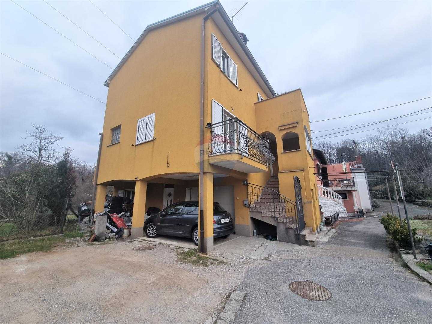 بيت في Matulji, Primorsko-goranska županija 12032296