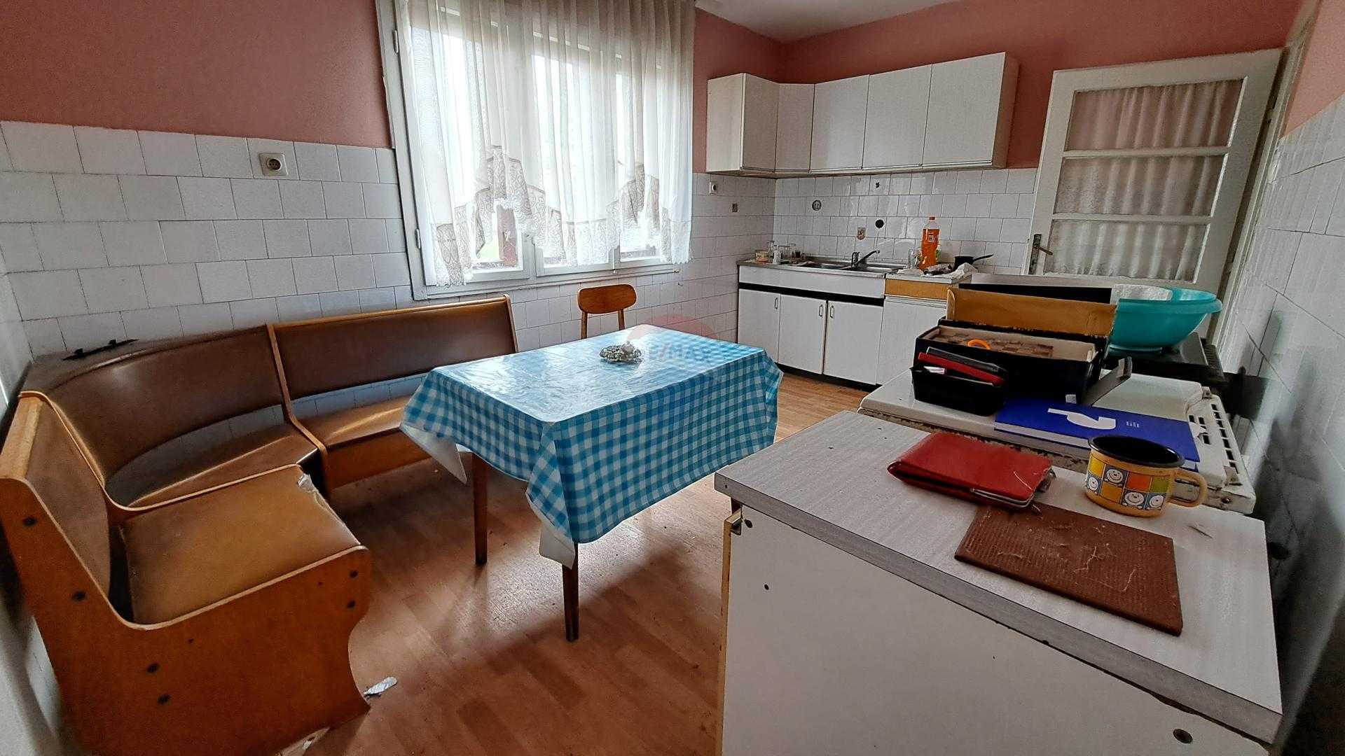 Casa nel Hrasce Turopoljsko, Zagreb, Grad 12032333