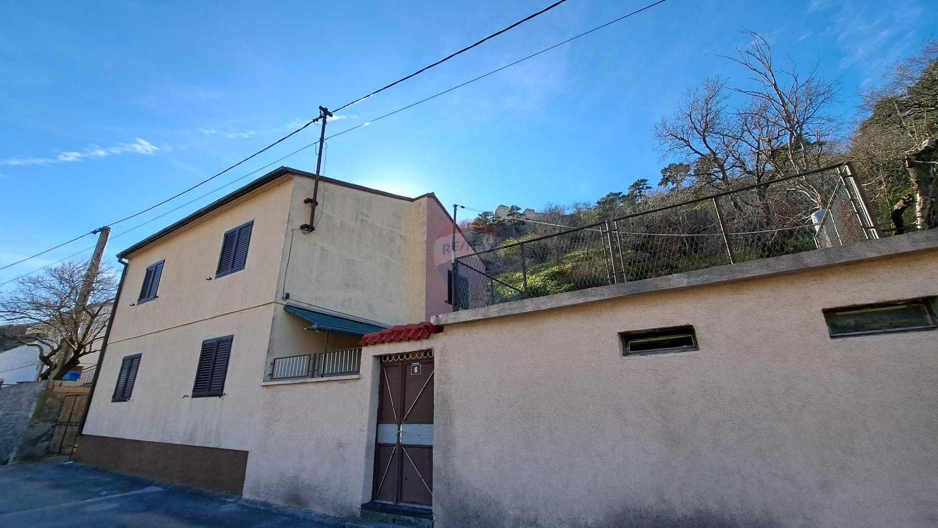 жилой дом в Senj, Ličko-senjska županija 12032378