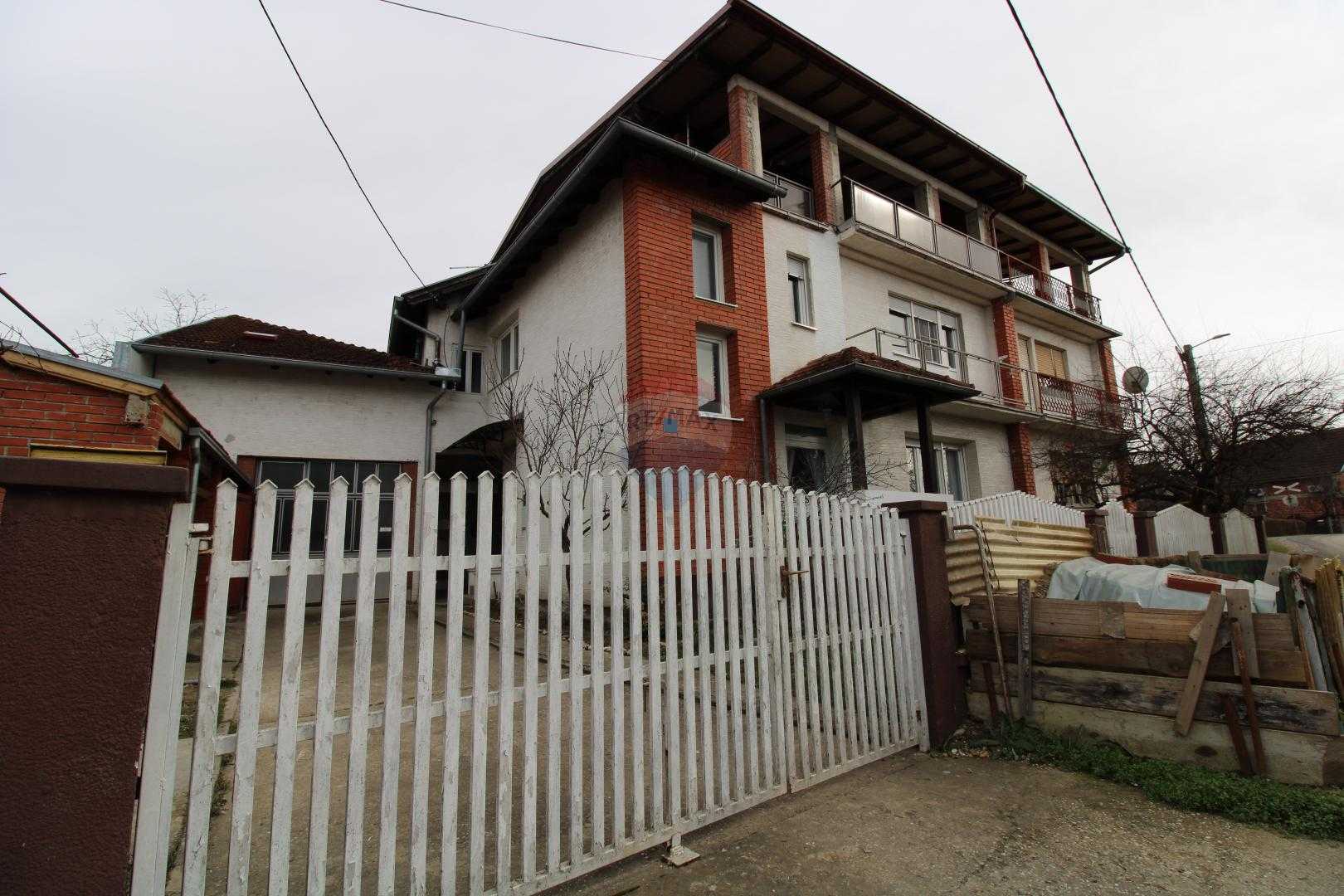 房子 在 佩特林亚, 锡萨科-莫斯拉瓦卡·祖帕尼亚 12032381