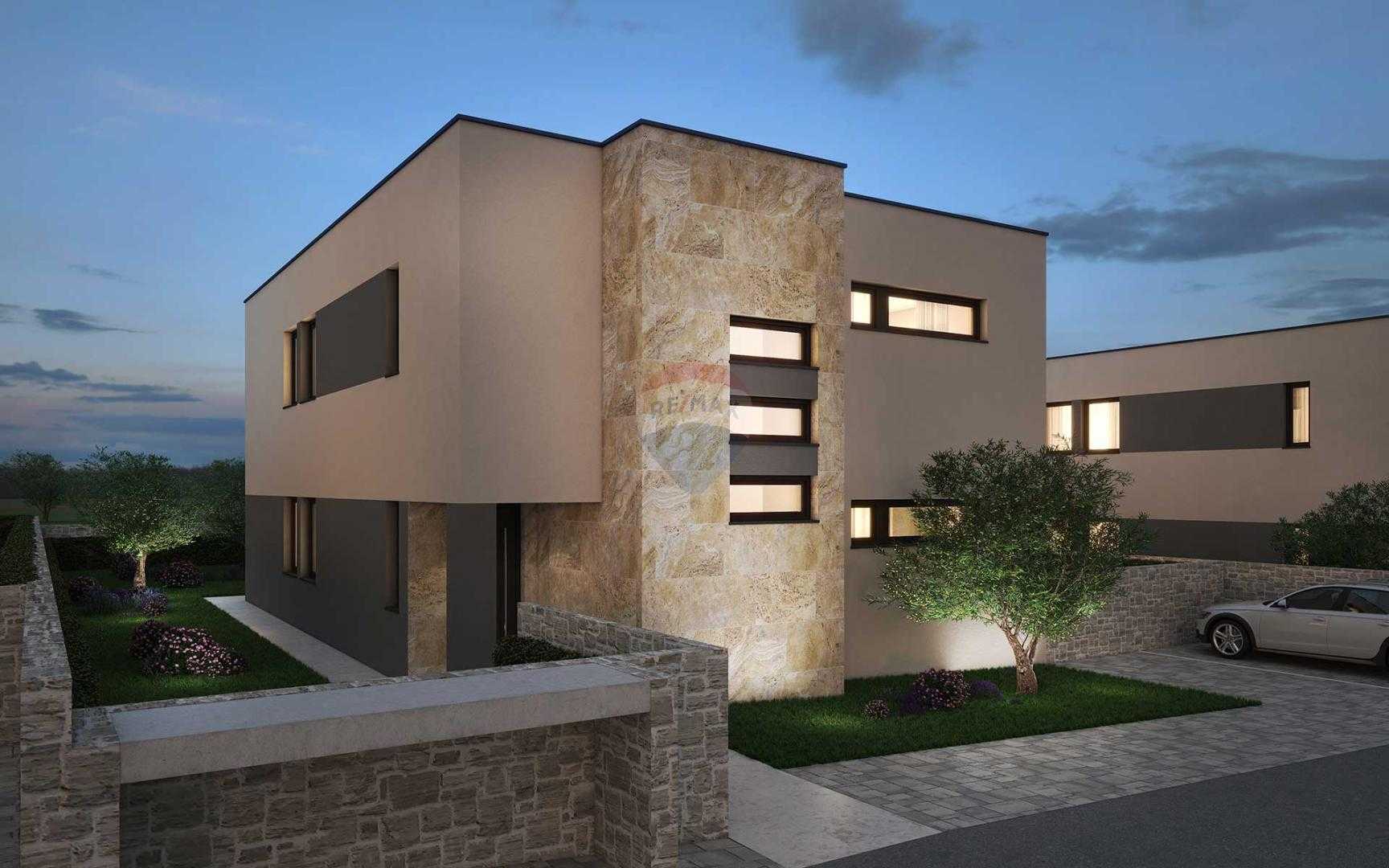 House in Fazana, Istarska Zupanija 12032382