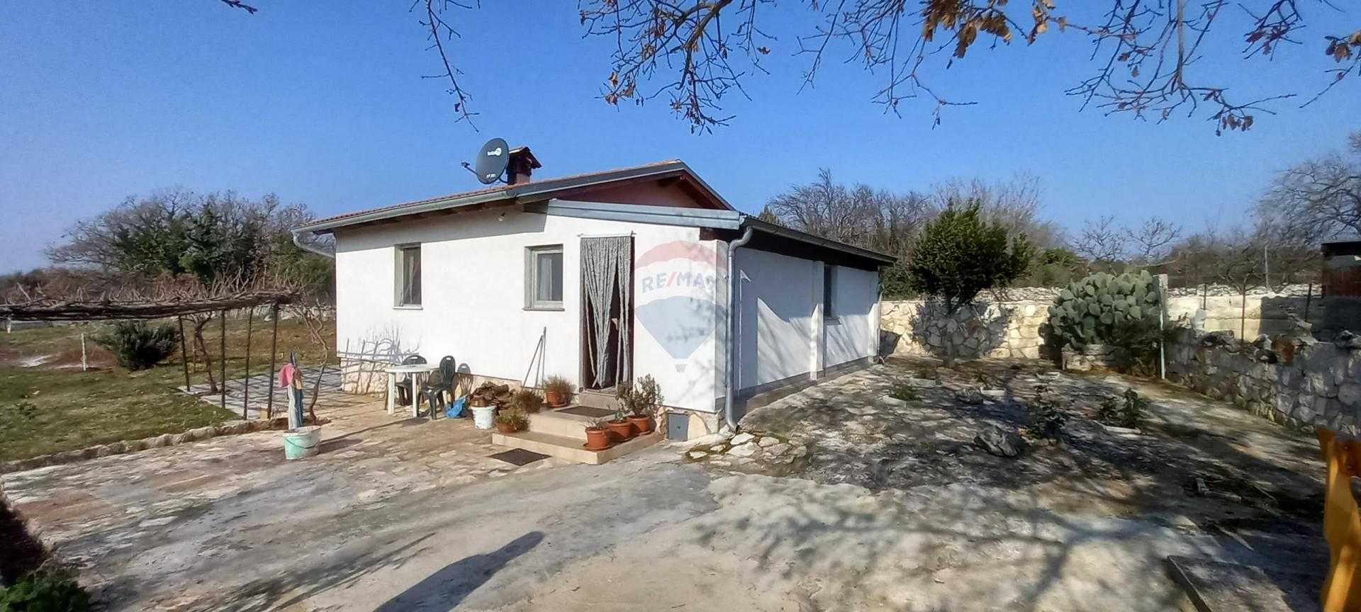 House in Vodnjan, Istarska Zupanija 12032413