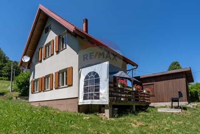 casa en Mrkopalj, Primorsko-Goranska Županija 12032521