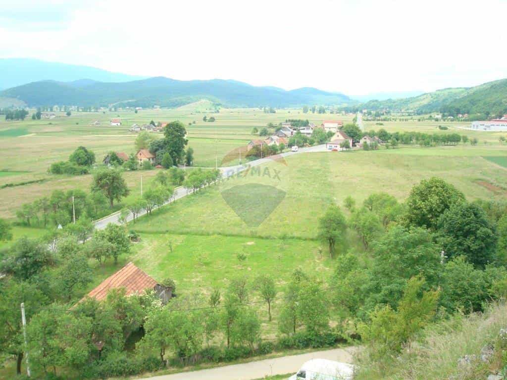 Tanah di Brinje, Licko-Senjska Zupanija 12032607