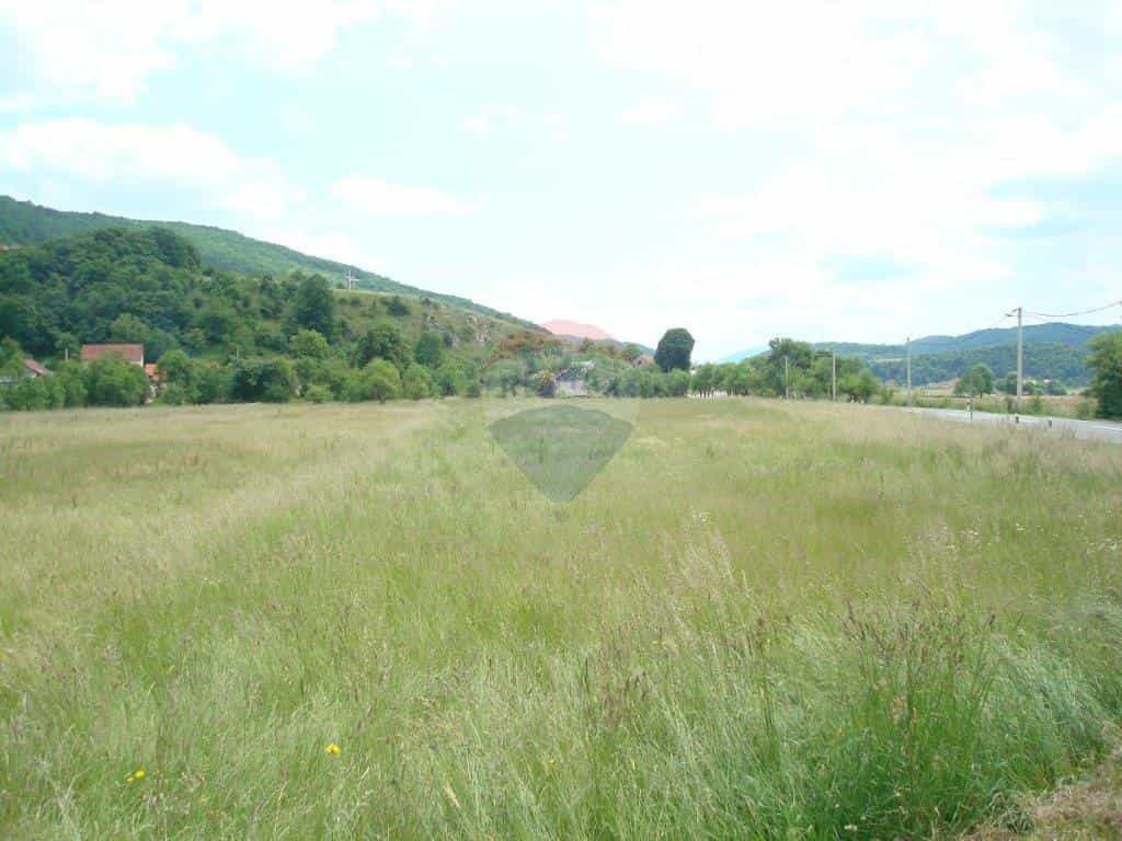 Tanah di Brinje, Licko-Senjska Zupanija 12032607