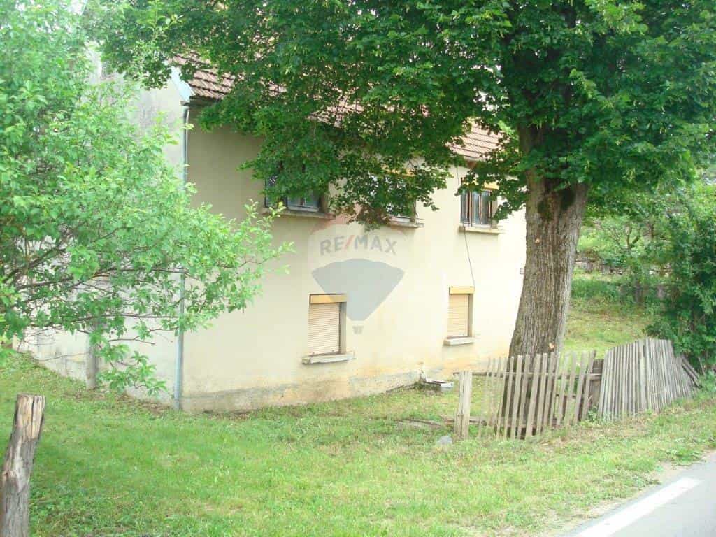 жилой дом в Бринье, Личко-Сеньска Зупания 12032608