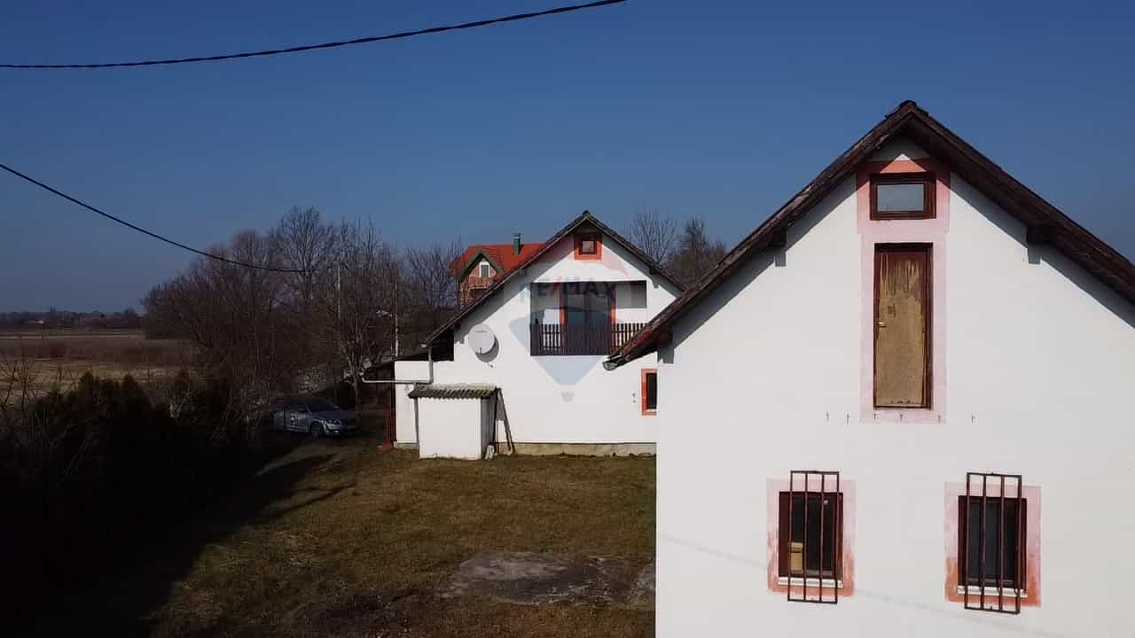 House in Ježevo, Zagrebačka županija 12032633