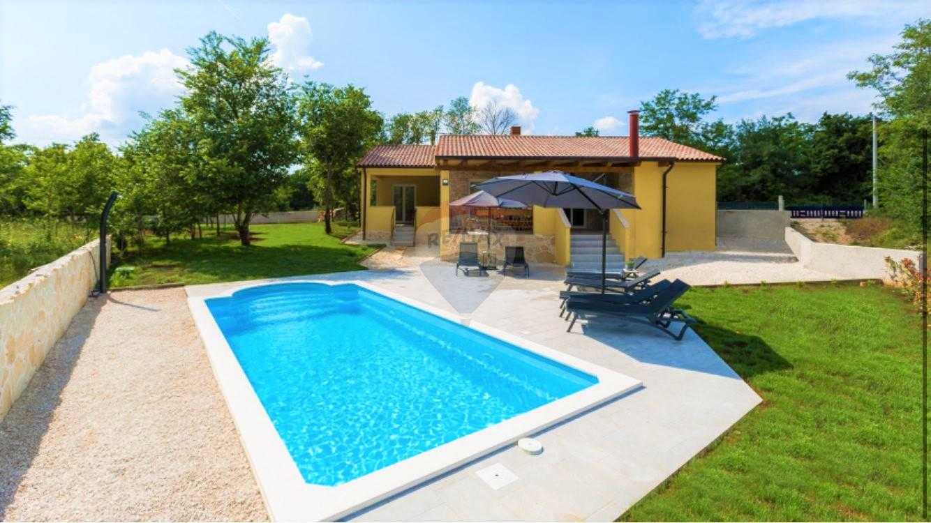 House in Debeljuhi, Istarska županija 12032850