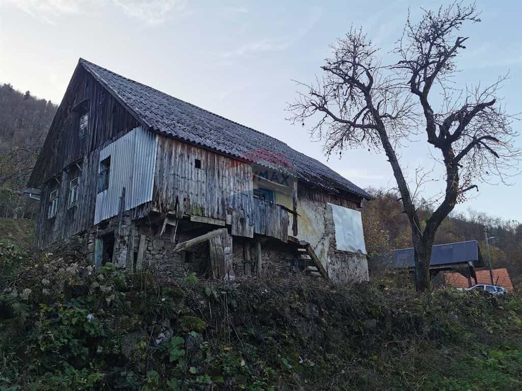casa en Osilnica, Osilnica 12032880