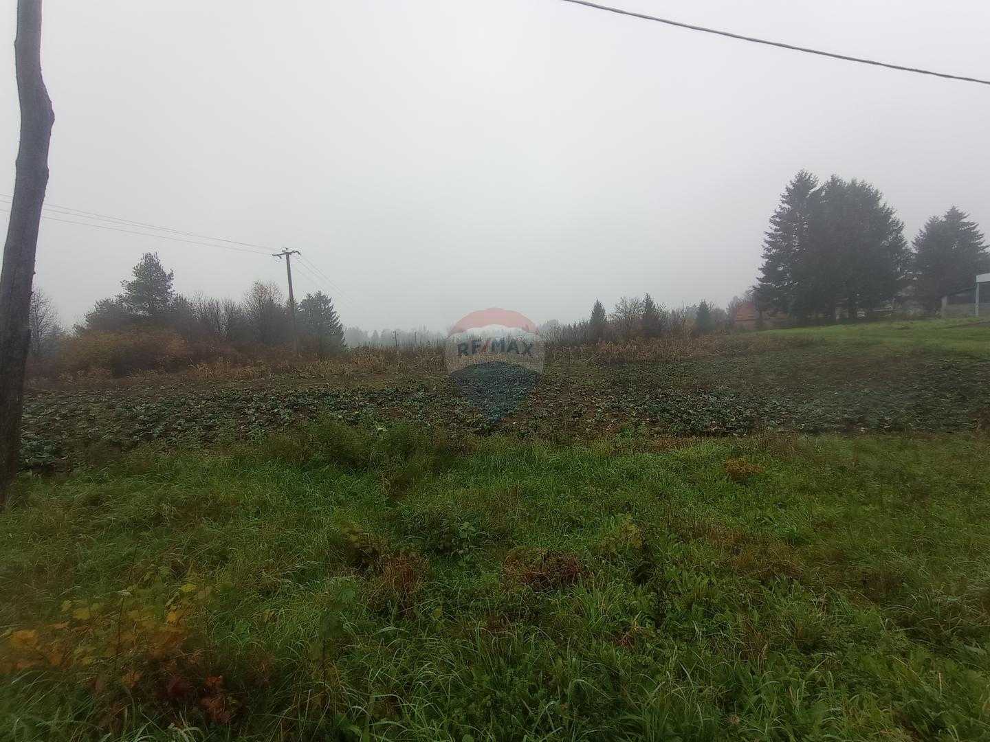 Land in Josipdol, Karlovacka Zupanija 12032925