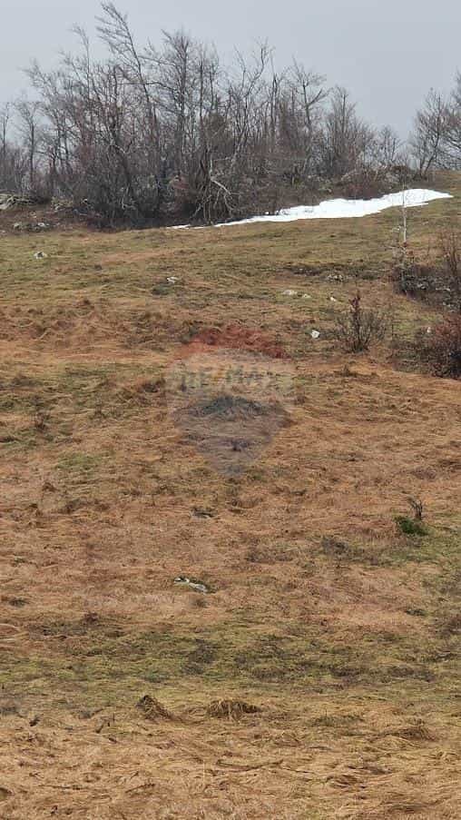 Tanah di Fuzine, Primorsko-Goranska Zupanija 12032933