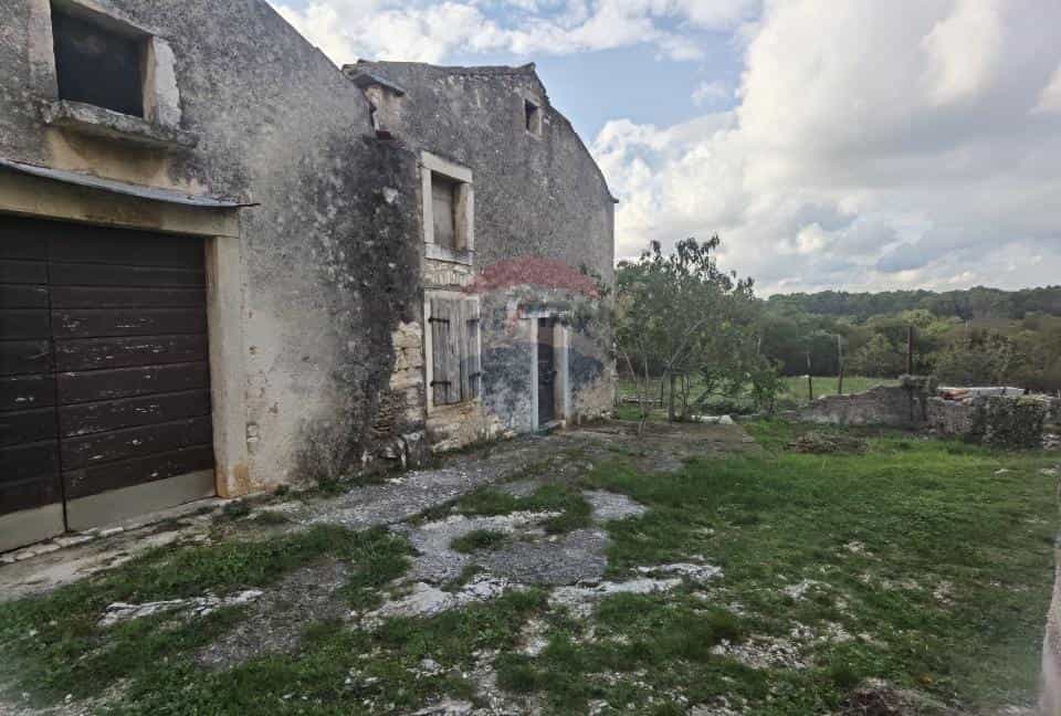 casa en Barban, Istarska županija 12032938