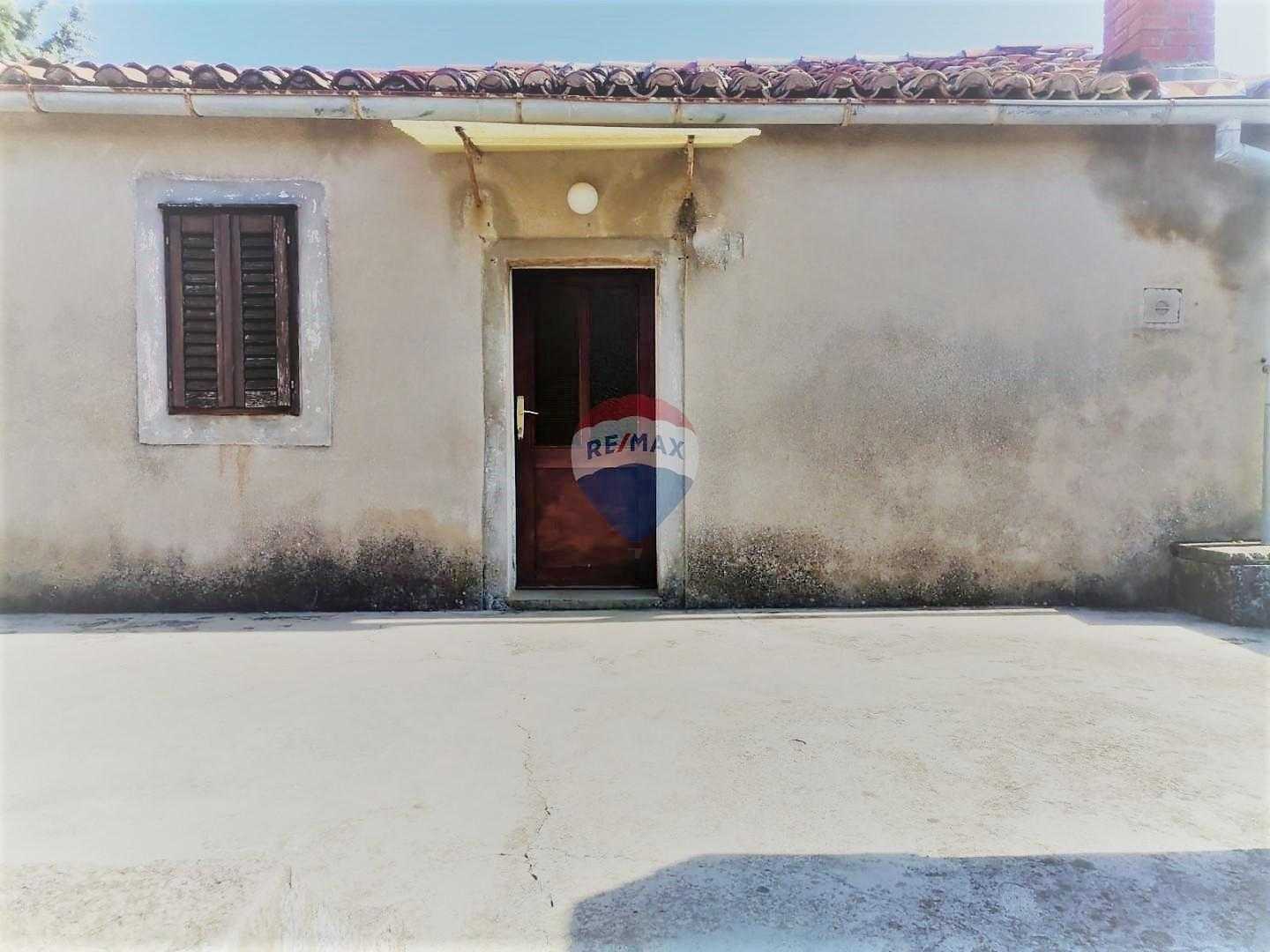 House in Vrbnik, Primorsko-Goranska Zupanija 12033052