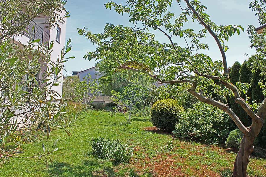 بيت في Pula, Istarska županija 12033076