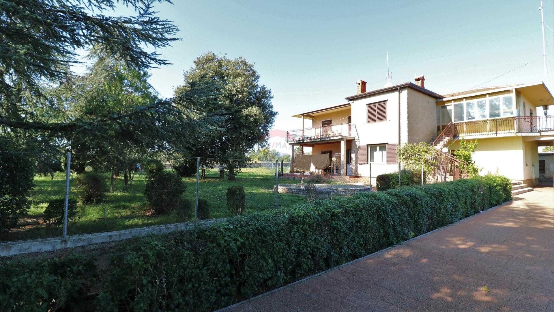 casa en Brtonigla, Istarska županija 12033149