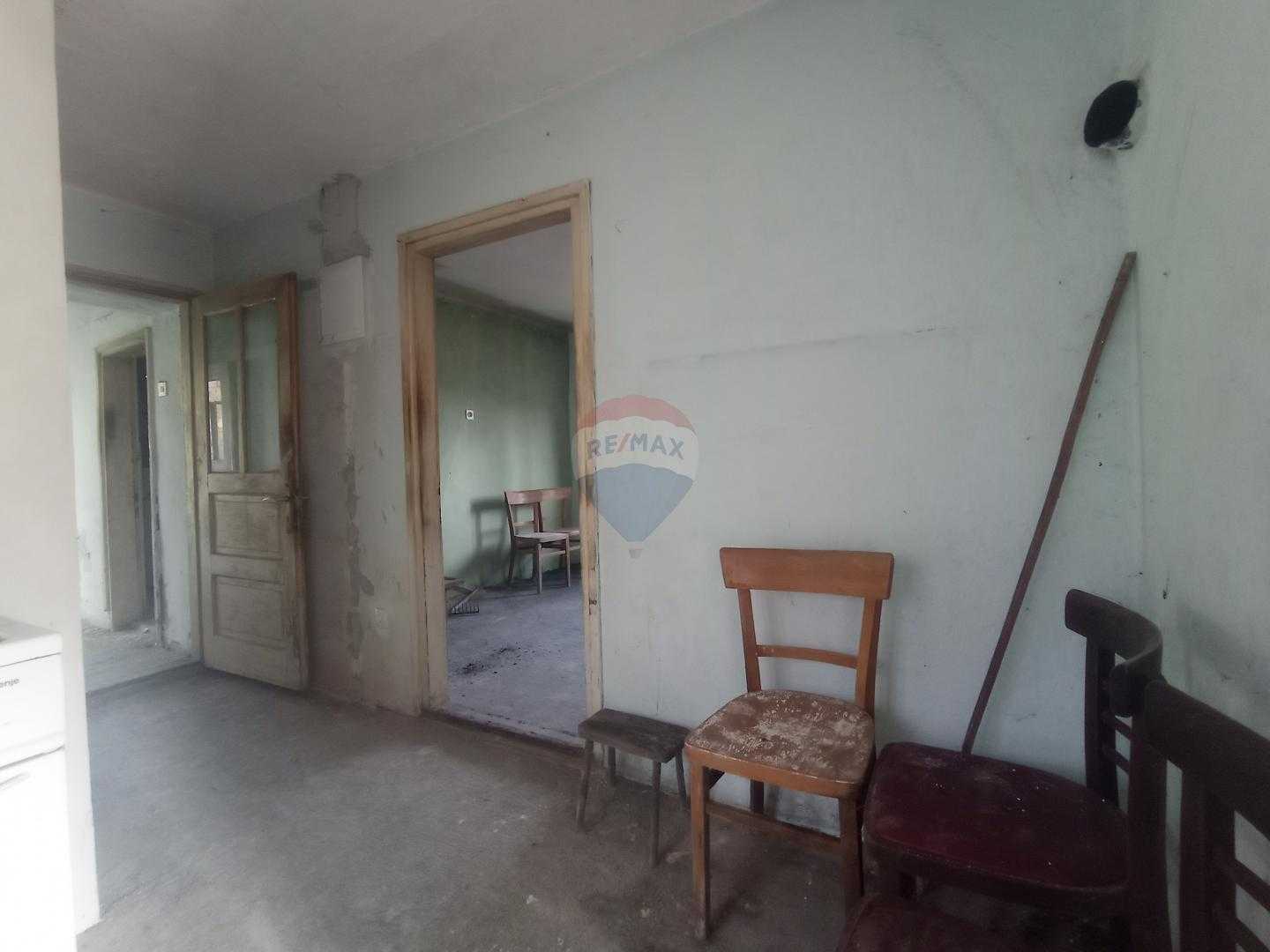 Huis in Vrbovsko, Primorsko-Goranska Zupanija 12033212