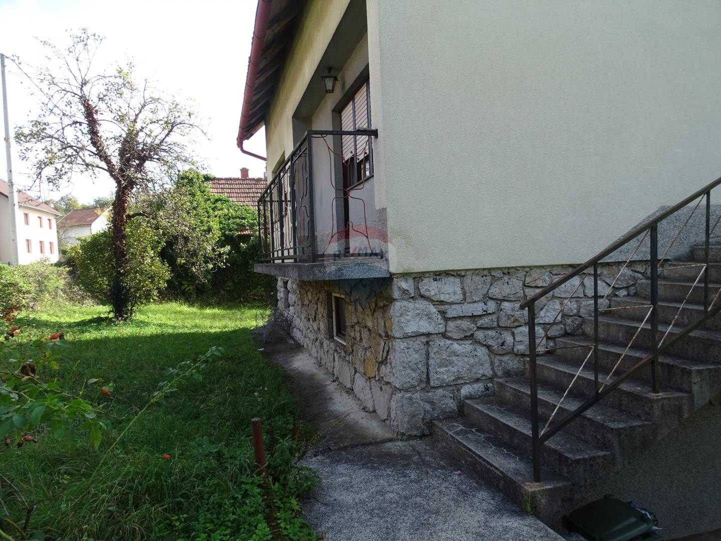 rumah dalam Brod Moravice, Primorsko-Goranska Zupanija 12033234