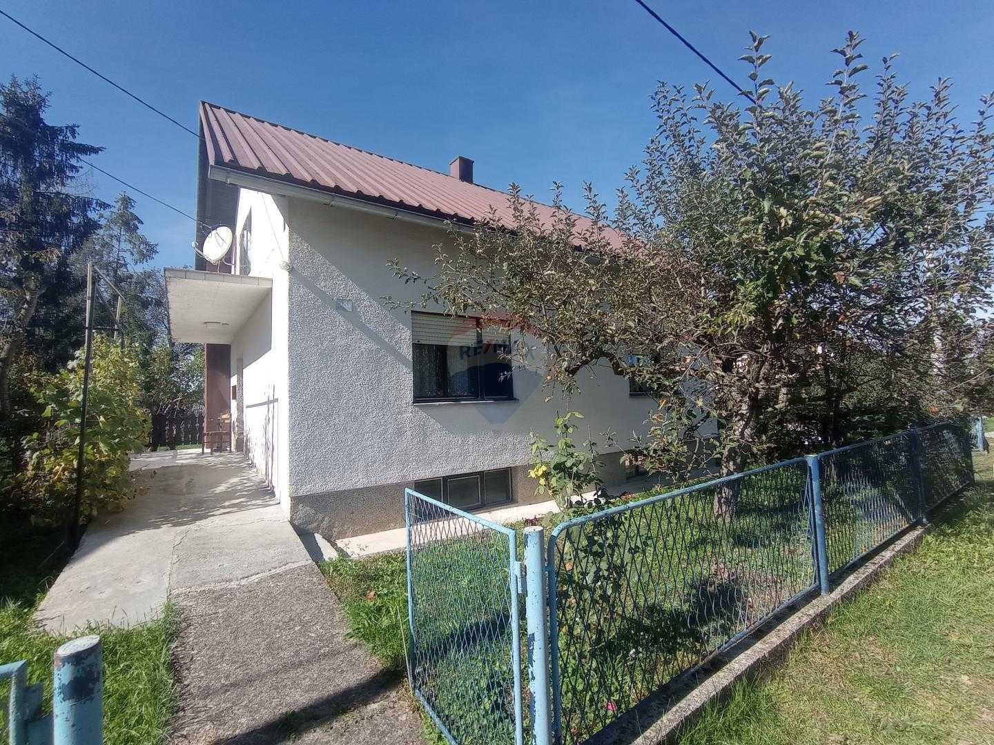 Будинок в Carevo Polje, Karlovačka županija 12033260