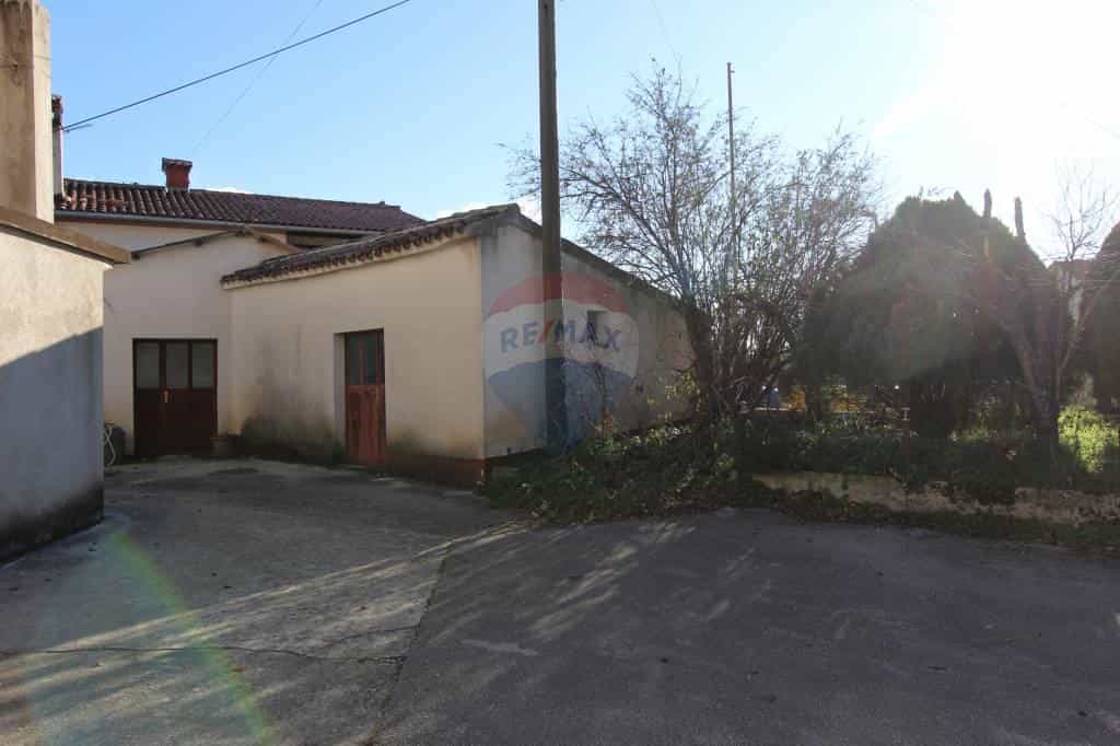 Dom w Karojba, Istarska Zupanija 12033268