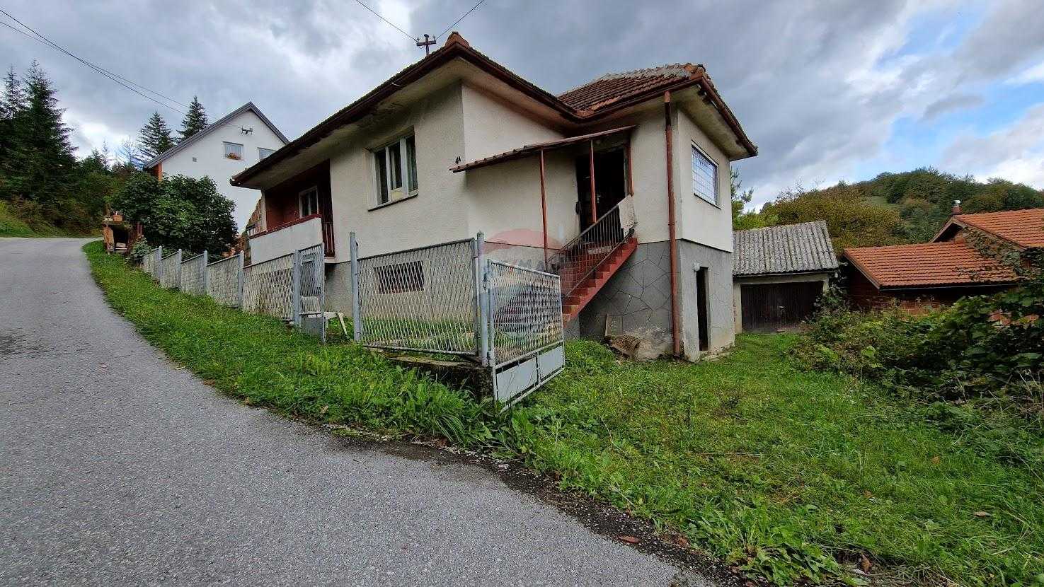 σπίτι σε Brod Moravice, Primorsko-Goranska Zupanija 12033270